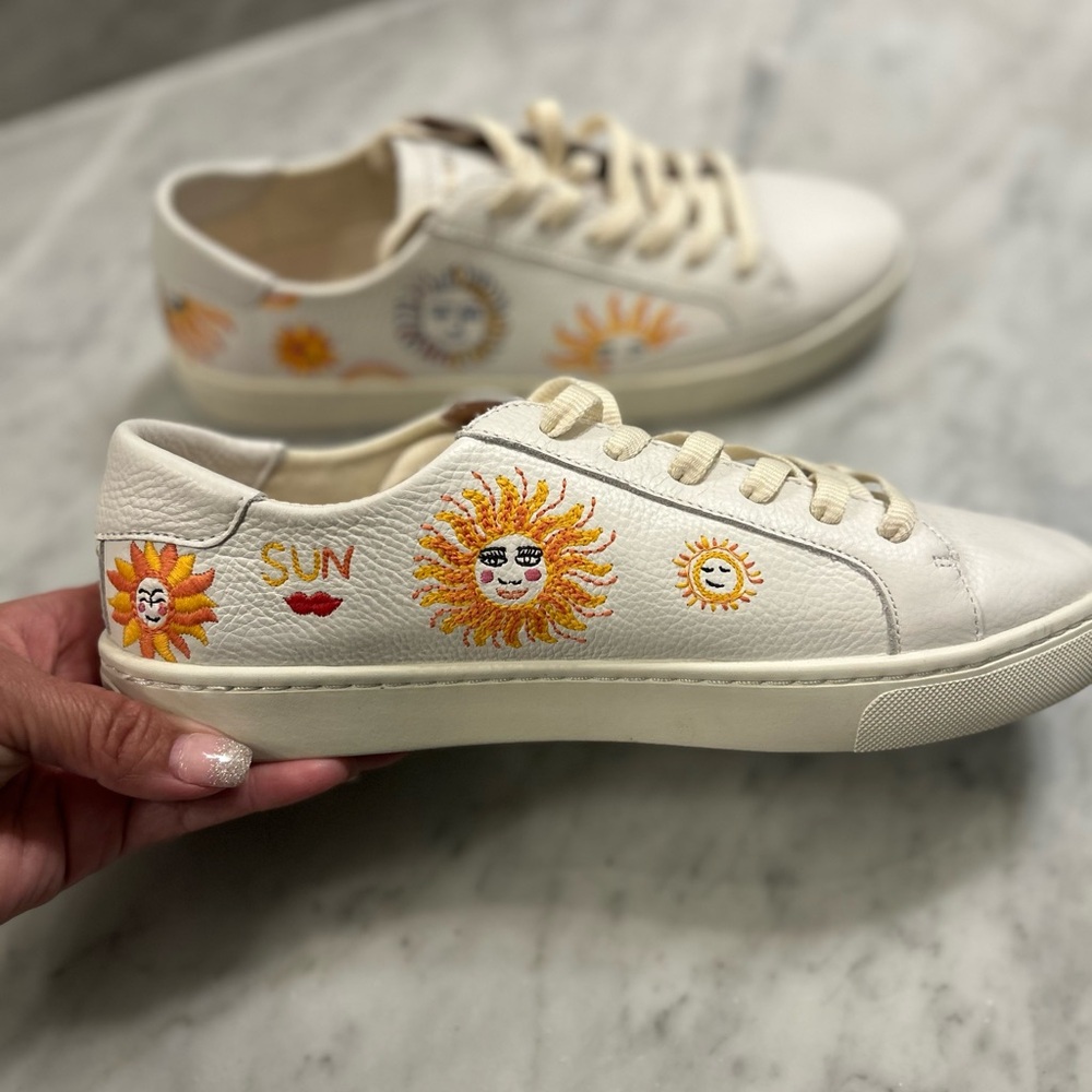 🌞Soludos NWOT Soft and buttery leather makes them comfy from the very first wear